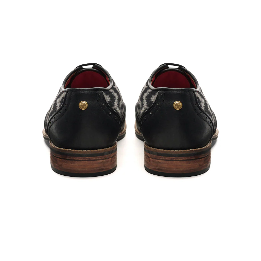 Ikat Brogues Men – Coal - Image 4