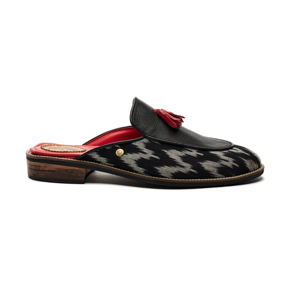 Ikat Mules Men – Coal - Image 3