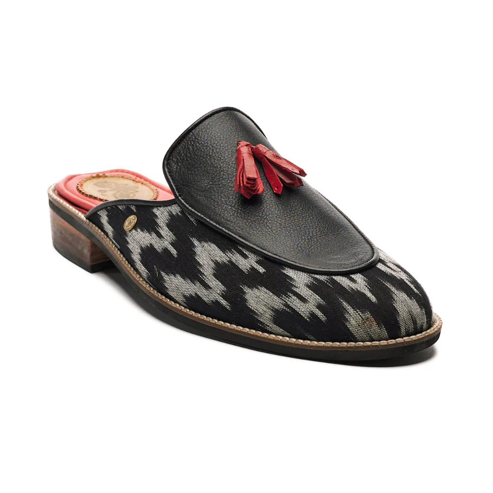 Ikat Mules Men – Coal - Image 5