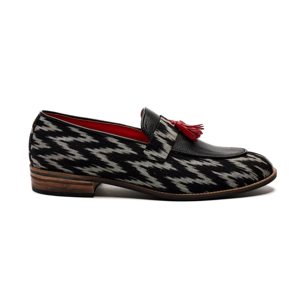 Ikat Loafers Men – Coal - Image 4